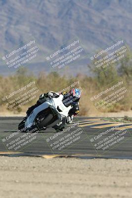 media/Oct-30-2025-Racers Edge (Thu) [[dabbdaf680]]/2-A Group/Session 5 (Turn 7)/